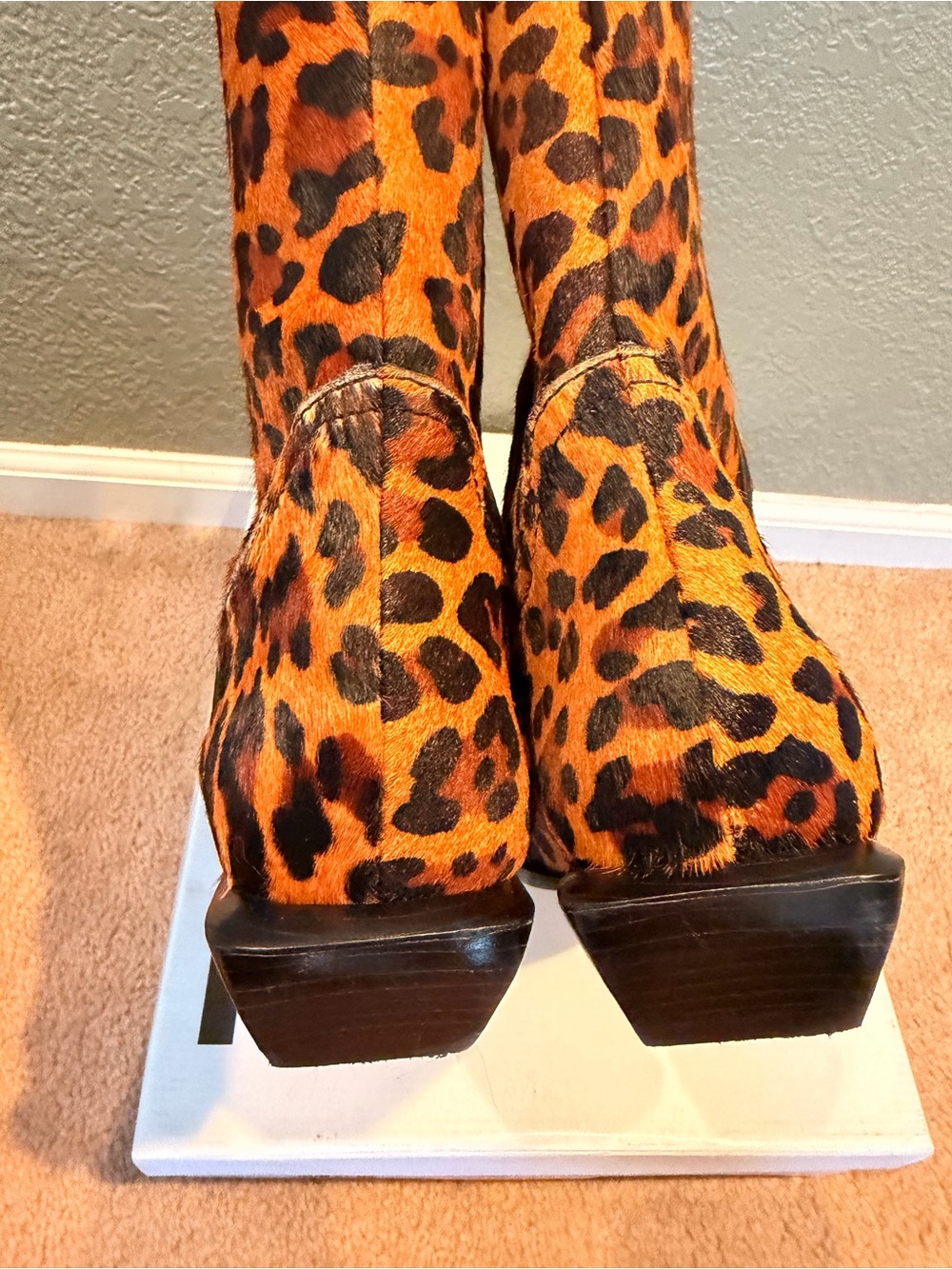 SCHUTZ Ashley Leopard Print Mid-Calf Heeled Boots EUC - Picture 14 of 16